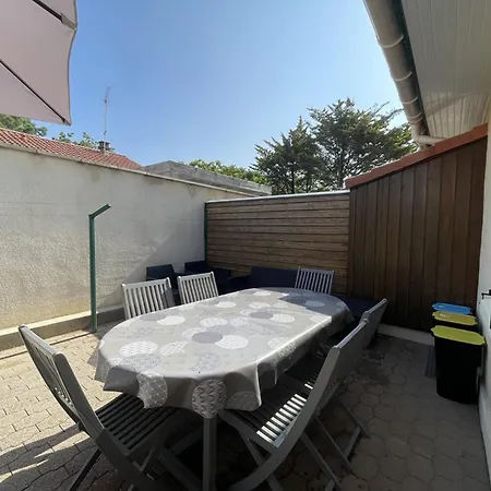 Mitoyenne 9 Pers. Proche - Ideale Familles/amis ! - Fr-1-379-122 Holiday home